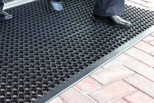 Rubber Industrial Floor Anti Fatigue Mats With Drainage Holes - Slip Not Co Uk